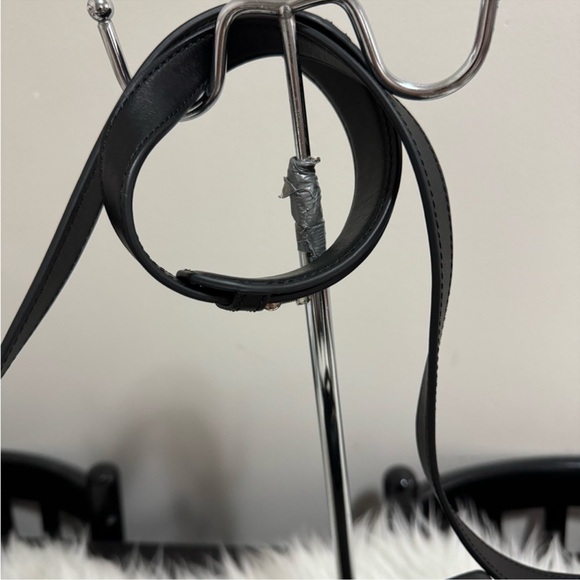 SOLD‼️Tumi sling bag - Picture 4 of 14